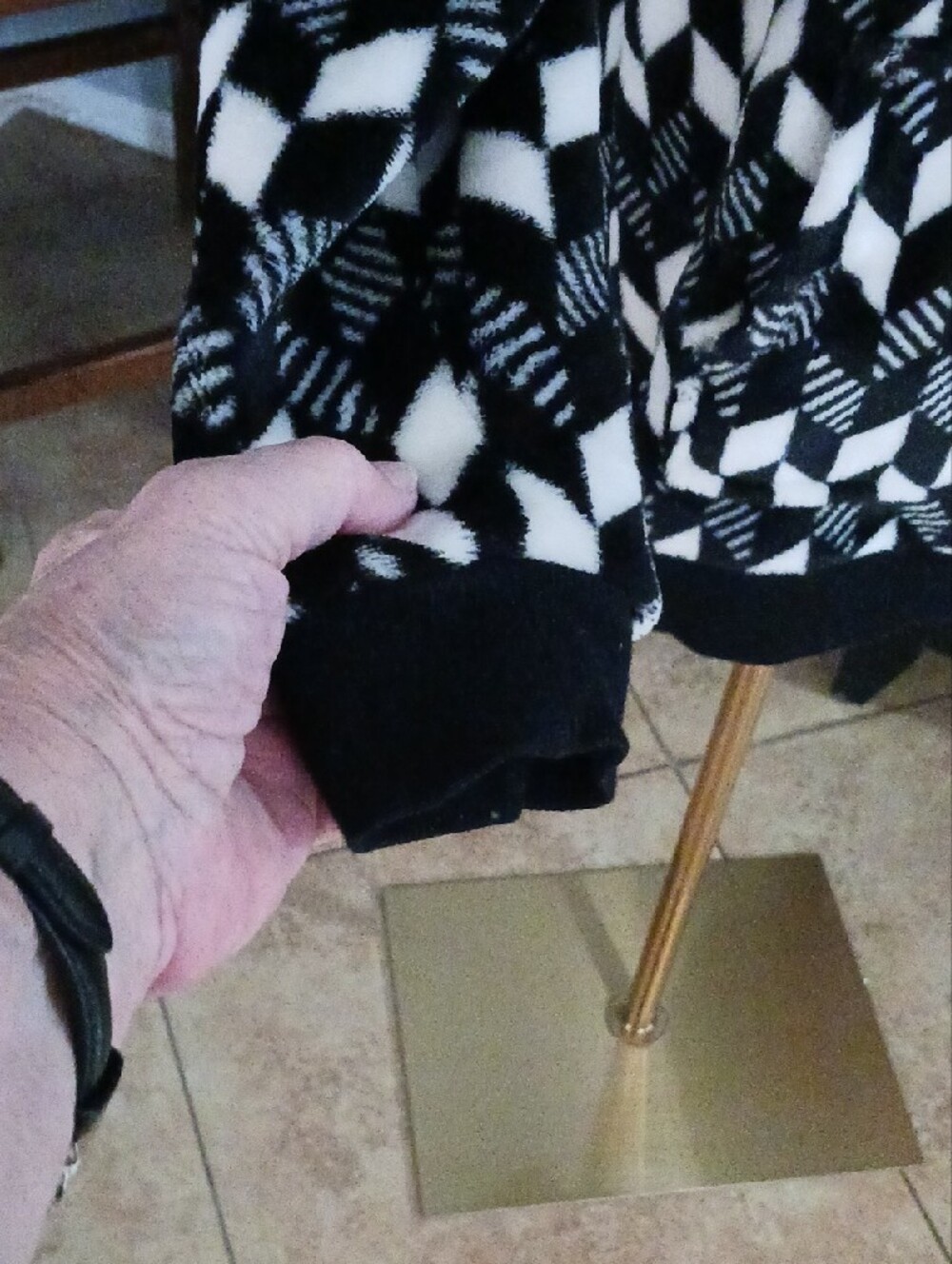 Vera Bradley Black & White Geometric Hooded Pullover - Picture 7 of 12